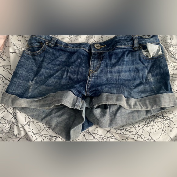 Jean shorts - Picture 1 of 2